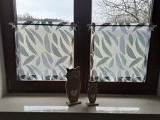 Scheibengardine im 2 er Set mit Blattmuster in grau