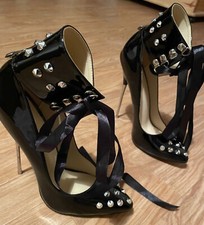 Heels, schwarz, extrem hoch!