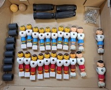 22Kickerfiguren mit 2Bällen, Befestigungsmaterial + Zubehör, teilweise gebraucht