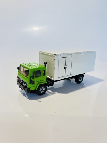 Siku 2523 volvo fl6 koffer - 2523,