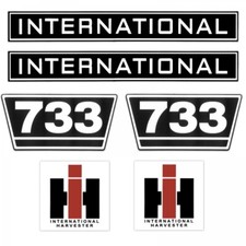 IHC International 733 Schwarz Weiß Klein Traktor Schlepper Aufkleber Klebefolie