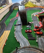 Carrera Digital 143 Rallay Bahn mit Schnee und Sand und Steine. 3 Autos