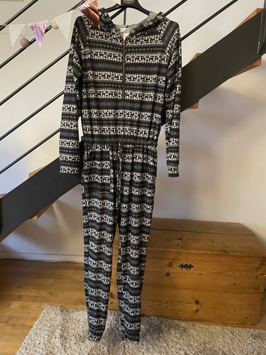 Winterlicher onesie design - winterlicher,