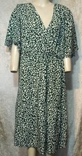 SHEIN CURVE GRÜN WEISS FEINE