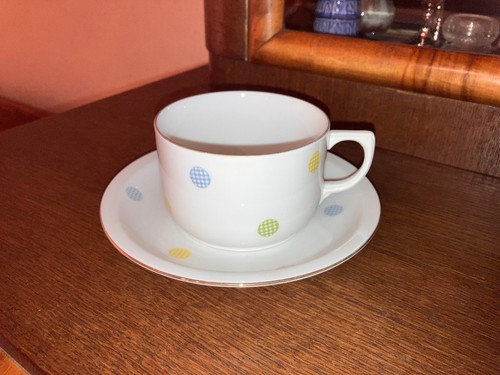 Tasse und untertasse von - tasse,