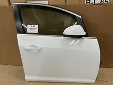 Opel Astra J Caravan Kombi & 4/5 Türer Tür Türe Vorne Rechts Rechte Weiss T47