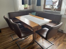 Essecke (echtes Leder) mit ausziehbarem Tisch und Stühlen