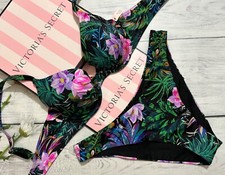Victoria's Secret Schwimmen