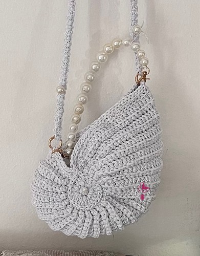 Muscheltasche gehäkelt