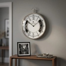 Hochwertige Wanduhr im