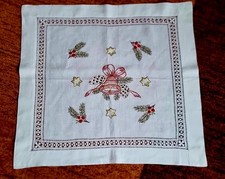 Weihnachtsdecke Tischdecke Leinen Landhausstil weiß Lochstickerei  Handarbeit 