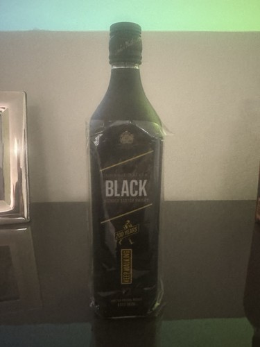 Johnnie walker black - walker, label