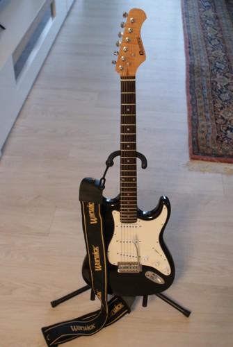 Gitarre gebraucht schwarz - e,