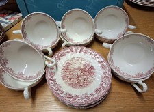 8 Suppentassen, 5 Untert, Myotts Country Life rot, hand engraved, English scenes