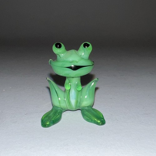 Ein kleiner glas frosch - ein,