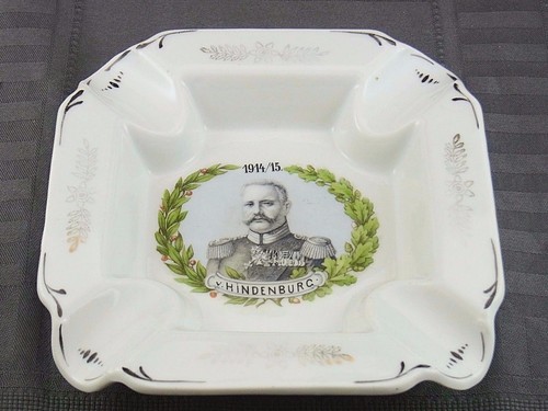 Schöner alter aschenbecher - schöner,