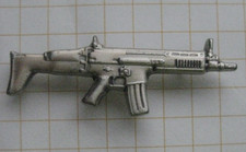 MASCHINENGEWEHR / GEWEHRE