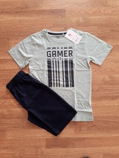 Kurzer Pyjama, Schlafanzug