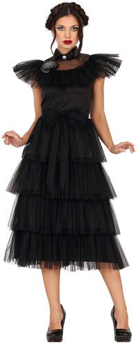 Morticia addams family - morticia,