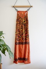 Boho Maxikleid Orange mit Paisley & Om Print – Goa Festival Kleid