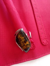 großer grüner Bernstein, Silberring, größenverstellbar