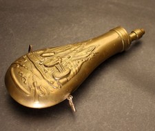 Alte Pulverflasche Messing