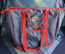 Tupperware Kühltasche "Cool" in Blau rote Paspeln mit Griffen + Trageschlaufen