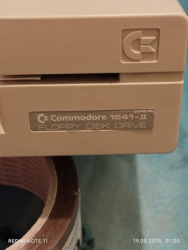 Commodore c64 floppy 1541 - c64,
