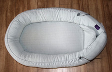 Träumeland Kuschelnest "HOME" (wie neu) in Aquamarin mit weißen Punkten