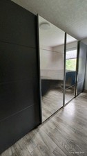 Schwebetürenschrank