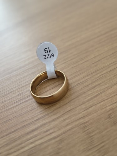 Gold ring karat - gold,
