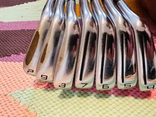 TaylorMade P790 Eisensatz 4-PW -1,0‘‘ Mamiya Recoil 760 ES