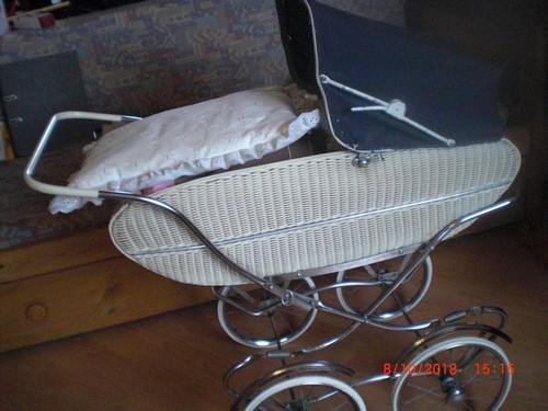 Korbpuppenwagen - ,
