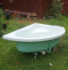 Badewanne Eckbadewanne 1,50 X 1,00 m Von Sanitop, sehr guter Zustand, mit Füßen 