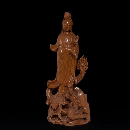 Guanyin auf drache holz - drache,