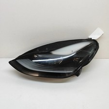 TESLA MODEL Y Scheinwerfer