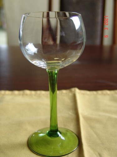 Römer weinglas grüner - grüner, stiel