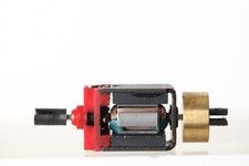 Roco Spur N Ersatzteil für 23257  Diesellok V 200 035 Motor  (336846) 5956