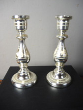 2 alte Kerzenleuchter