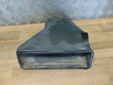 VW T4 2.4 D Lufteinlass Motorhaube Luftführung Ansaug 701823495B