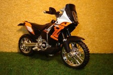 1:18 KTM 450 Rally Schwarz 2011 MAISTO 02737