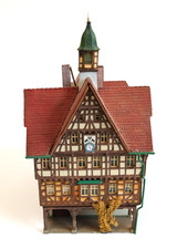 Kibri - Rathaus "Bad Urach" 38907 - H0 - Gebäude Fachwerkhaus Häuser --- CM 581