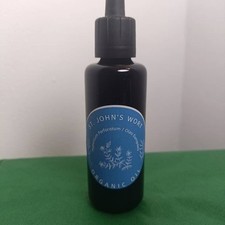Bio Johanniskrautöl angereichert in Bio Olivenöl im Mirglas + Tropfer
