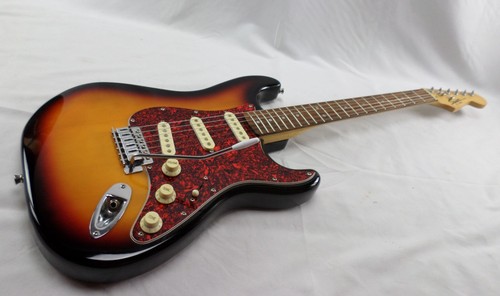 Squier fender strat - fender,