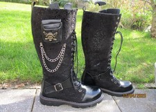 Seltene Punk-Gothik Stiefel mit viele Applikation Gr.45