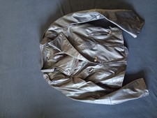 Damen Schwarze Kunstlederjacke