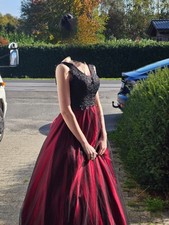 Rotes & schwarzes Ballkleid