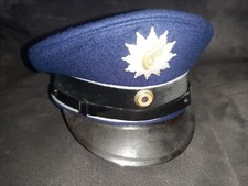 DB. Dunkelblaue Schirmmütze eines Beamten im einfachen Dienst bei der Bahnpolize