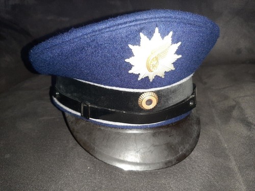 Dunkelblaue schirmmütze - dunkelblaue,