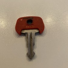 SCHLÜSSEL FÜR JUNGHEINRICH 702 ROT ELEKTRO STAPLER ZÜNDSCHLÜSSEL 702